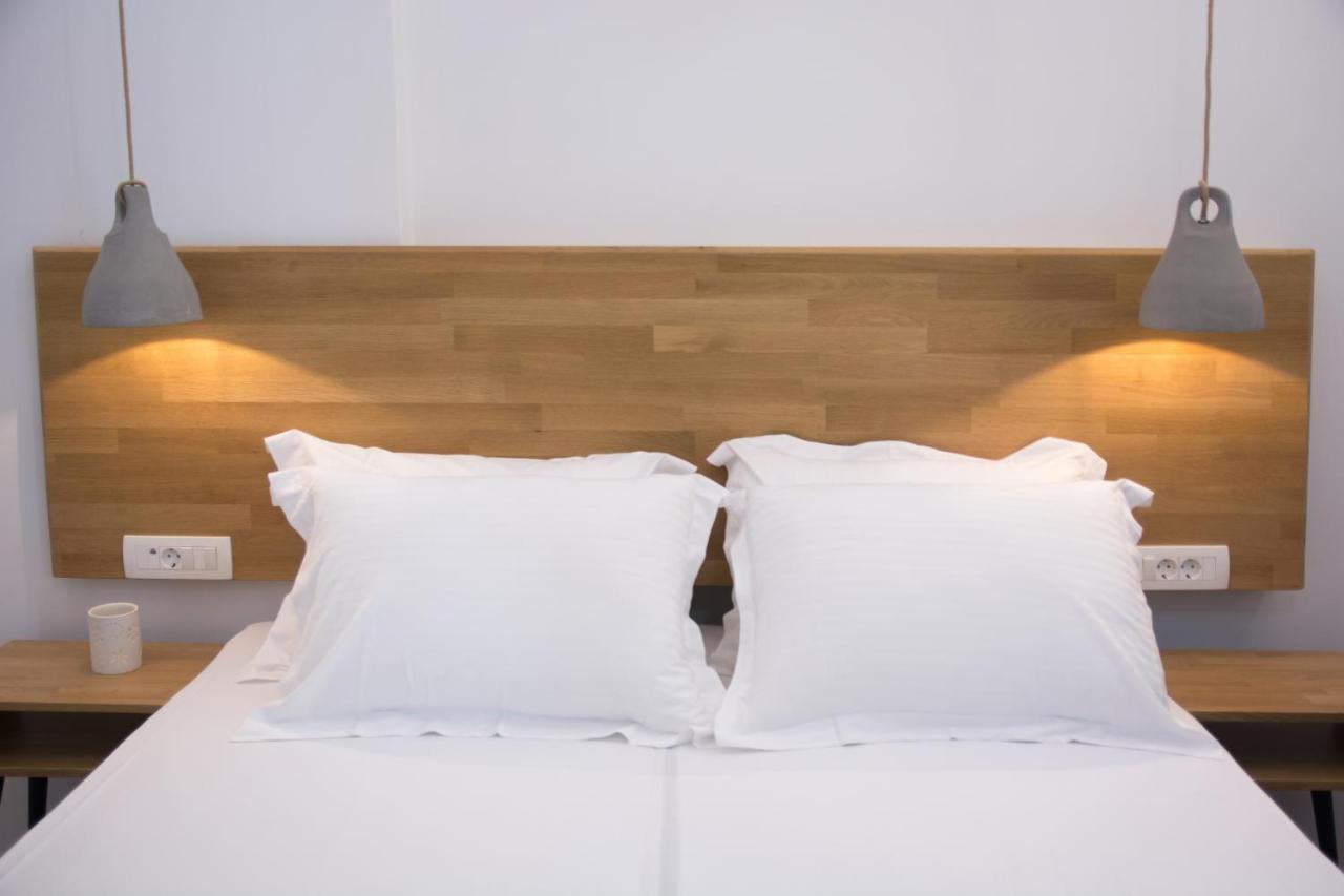 Amphitrite Suites Santorini Vóthon エクステリア 写真