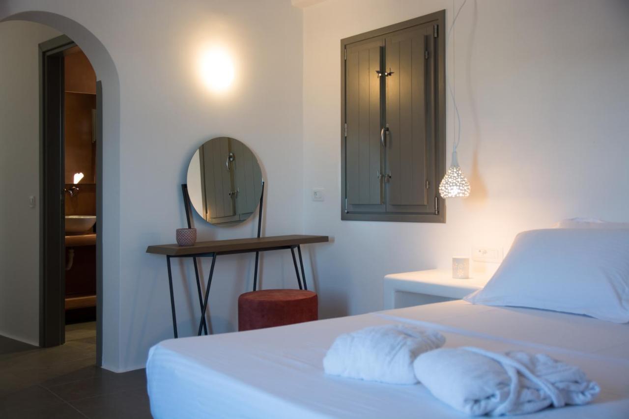 Amphitrite Suites Santorini Vóthon エクステリア 写真