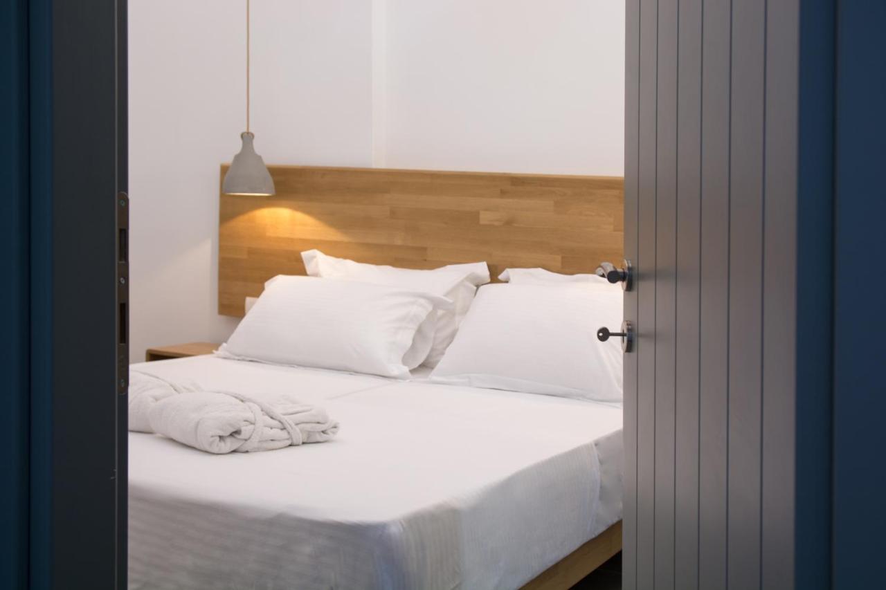 Amphitrite Suites Santorini Vóthon エクステリア 写真