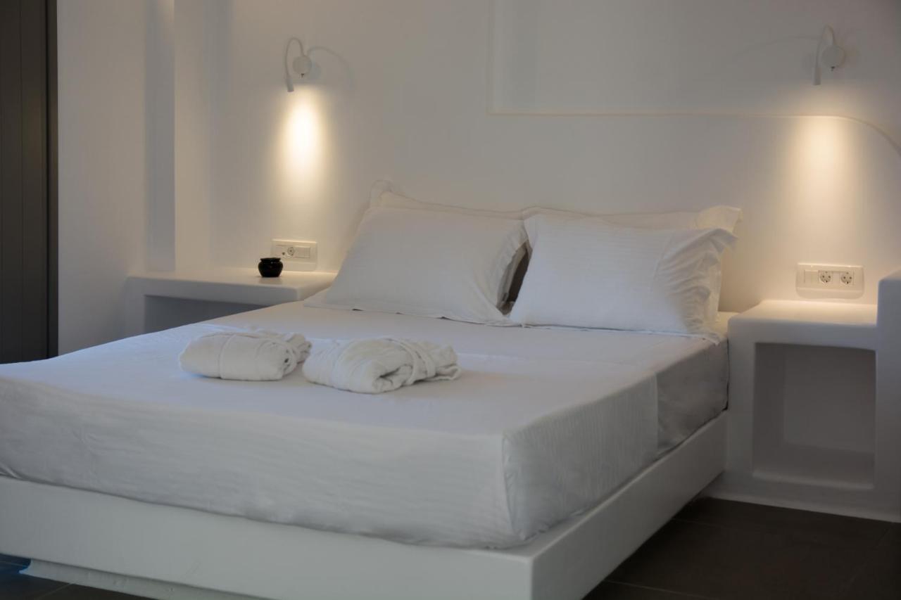 Amphitrite Suites Santorini Vóthon エクステリア 写真