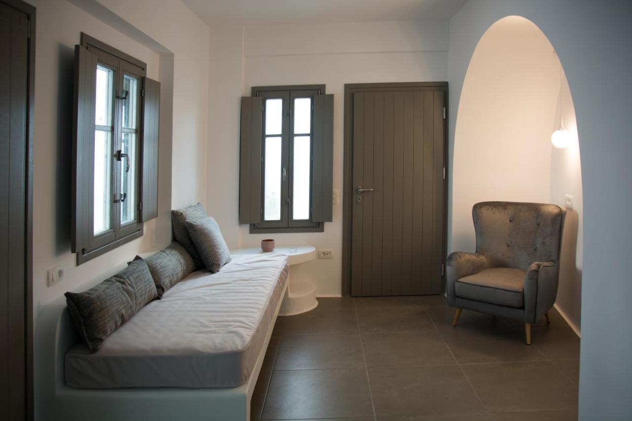 Amphitrite Suites Santorini Vóthon エクステリア 写真
