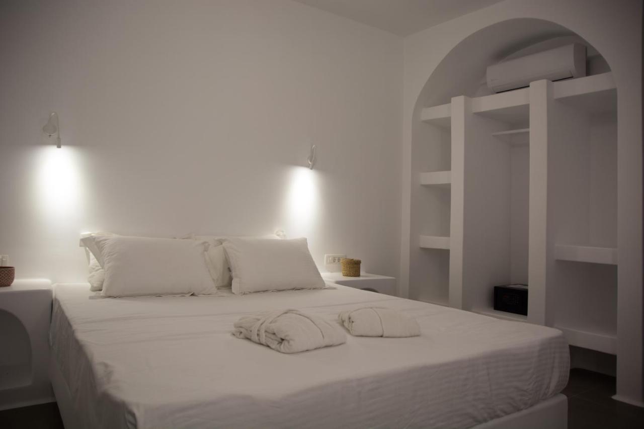 Amphitrite Suites Santorini Vóthon エクステリア 写真