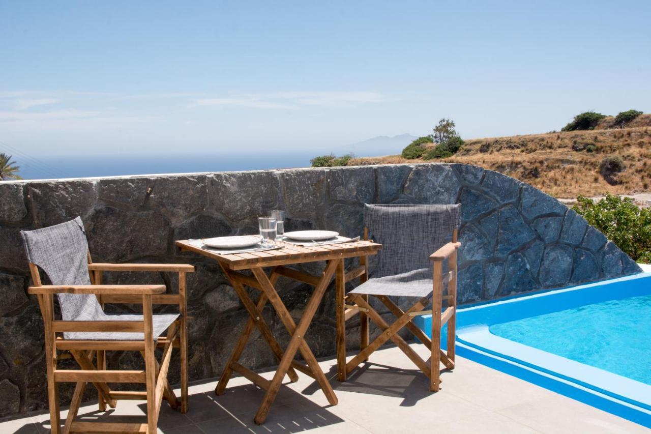 Amphitrite Suites Santorini Vóthon エクステリア 写真